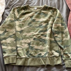 Camouflage Old Navy Crewneck